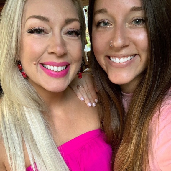 Meet your Posher, Miranda - Picture 2 of 5